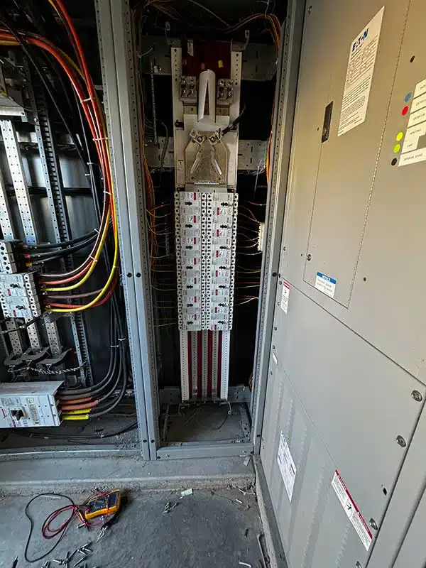 Commercial Electrician in Englewood