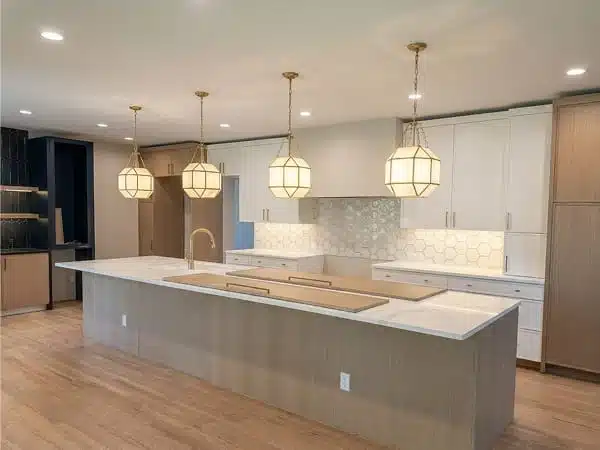 Electrician in Highlands Ranch, CO